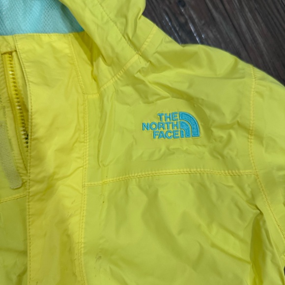 🌻 Yellow North Face Rain Jacket/Coat Girl size 10/12 - Picture 6 of 10